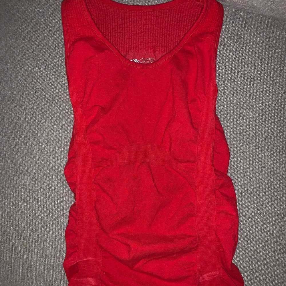 Maurice’s athletic top